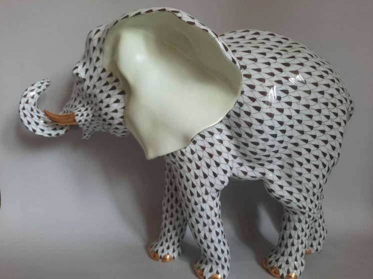 Tattoo "Elephant" Herend Hungary (1 of 8)