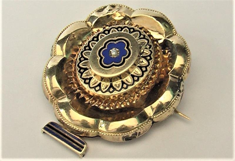 Tsarist Russia brooch gold 56 enamel standard 9.04 grams rarity: (This lot will be shipped from our warehouse in ukraine)