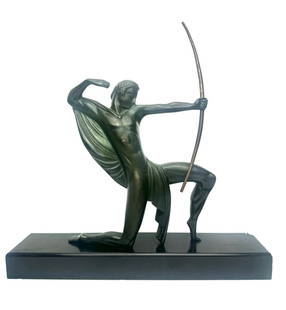 Decoux - Art Deco Bronze Sculpture - The Archer: Artist: Michel Decoux (1837-1924) Period: 20th century Style: Art Deco Condition: Good condition Material: Bronze Length: 30cm Width: 6.5cm Height: 30cm