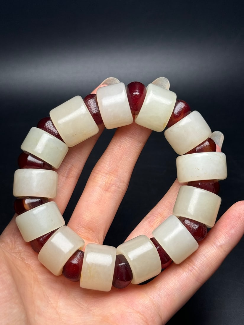 Hetian jade heart beads bracelet, each bead is full, the jade is warm (1 of 9)