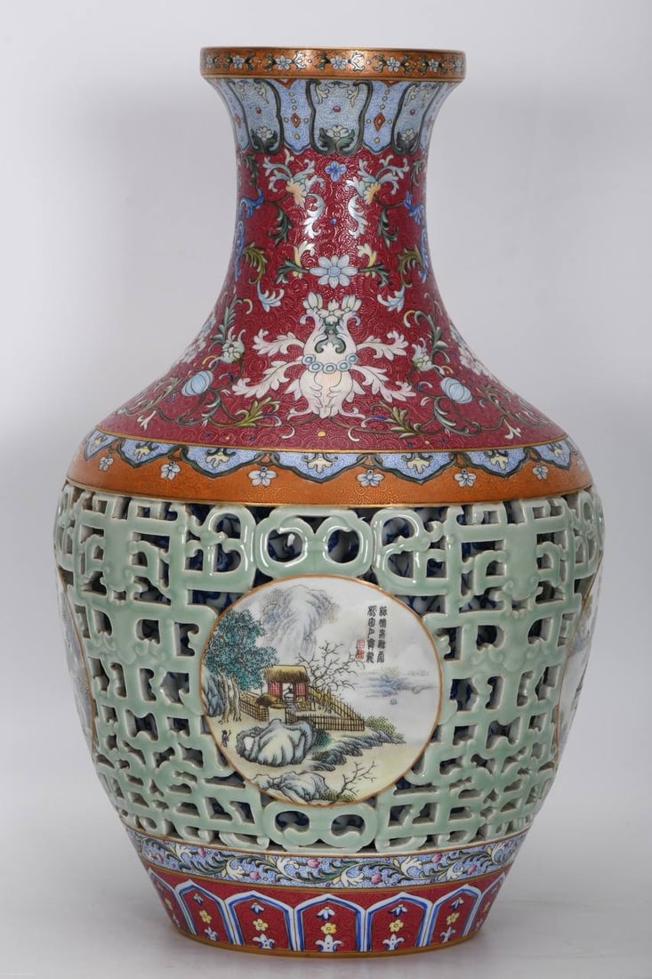 Qing Dynasty, Qianlong period, enameled rouge-red hollow window landscape vase (1 of 8)