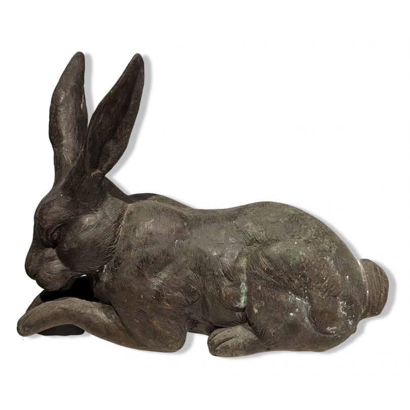Asian 20th century Bronze "Hare": Bronze "Hare"Origin: AsianPeriod: 20th centuryMaterials: BronzeDimensions: Ht 25 x 34 x 14 cm