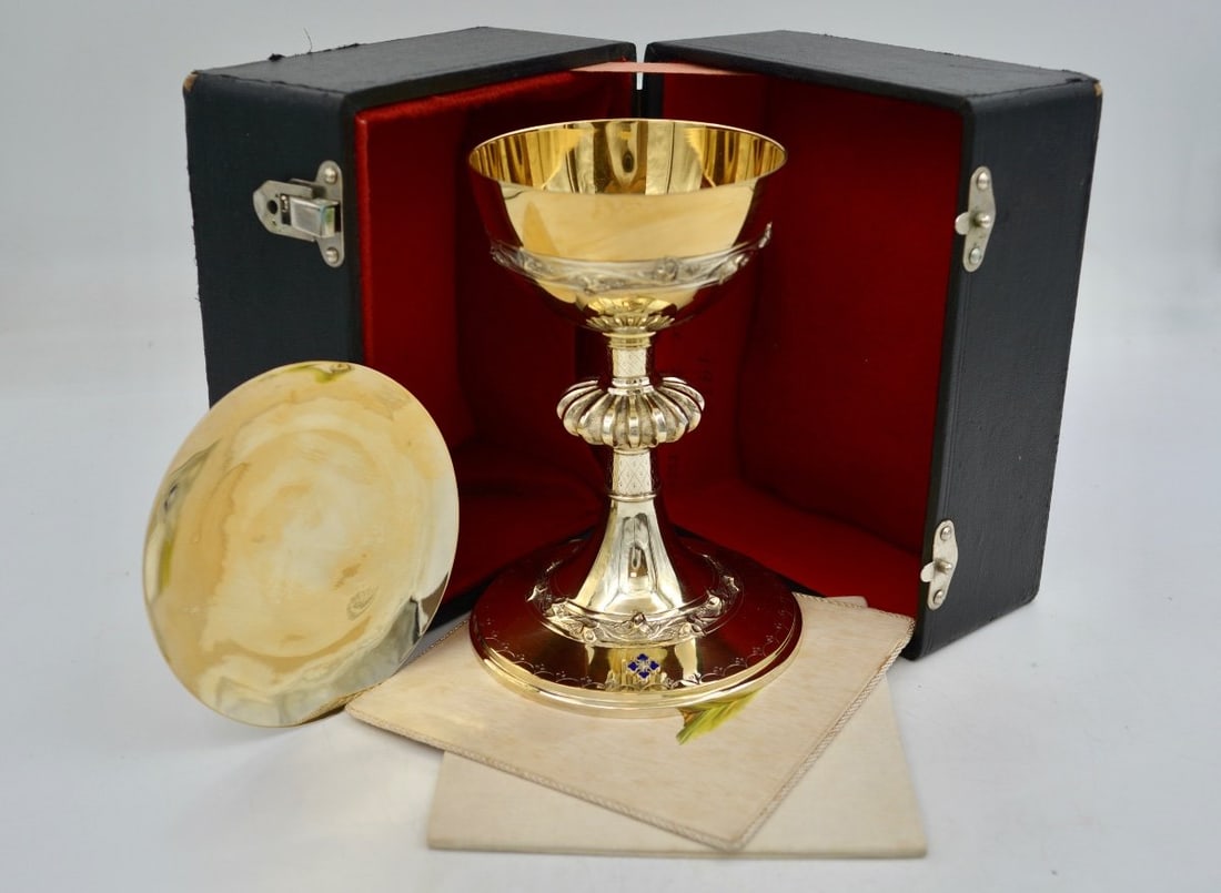 Chalice and its Paten, Silver Gilt, France Circa 1932 By Henry Nesme Goldsmith: Chalice and its paten in gilded silver from the beginning of the 20th century, the chalice was made around 1930 by the Lyon goldsmith Henry Nesme.** Embossed and chiseled silver.The foot is circular,