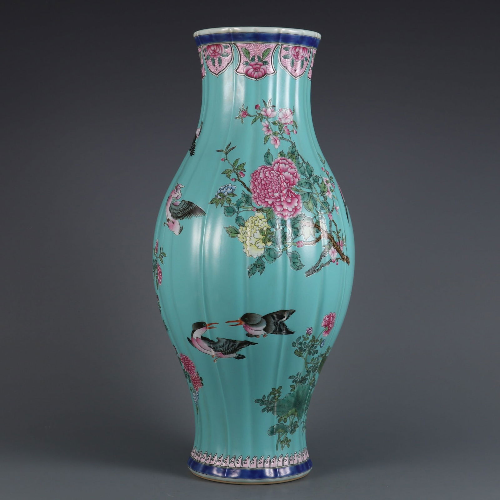Qing Yongzheng Emperor's Green Ground Enamel Flower and Bird Pattern Melon and Diamond Vase (1 of 9)