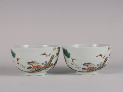 A pair of famille rose pine and crane longevity cups made in the Qianlong period of the Qing: Size: height 5.5cm diameter 9cm
