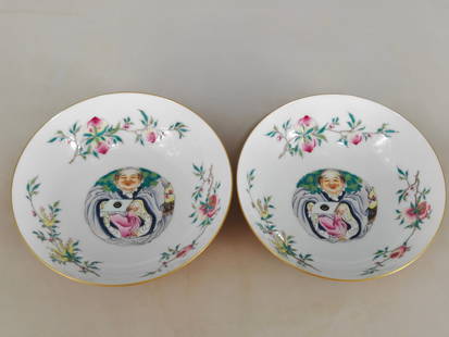 A bowl with a flat bottom and a stone pattern of three fruits and a harmonious image. It is 4 cm: . It is 4 cm high and 12.7 cm in diameter.It is 4 cm high and 12.7 cm in diameter.