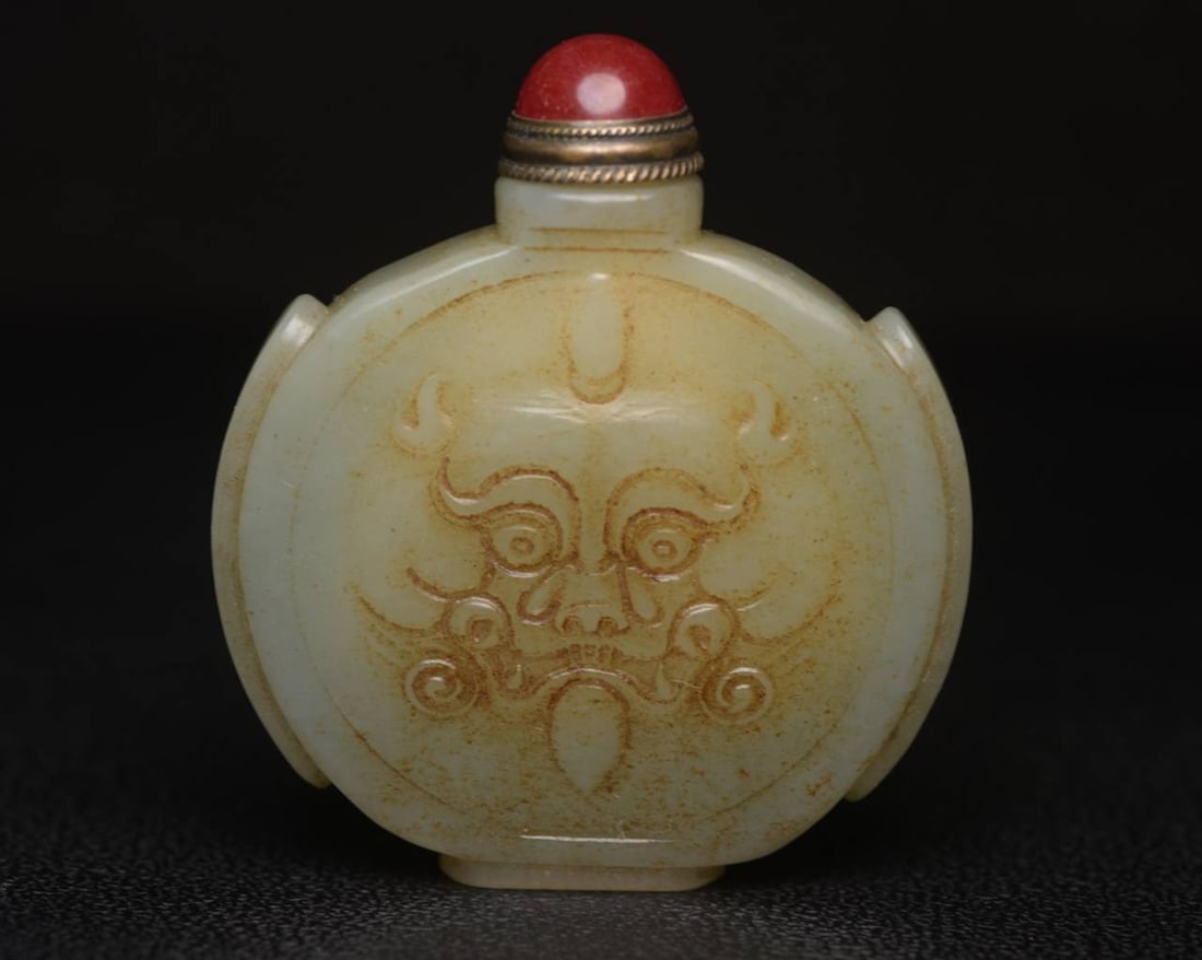 Hetian Jade Snuff Bottle: Hetian Jade Snuff BottleDimensions: 6.2×5.5×1.4 cm, Weight: 66 grams.