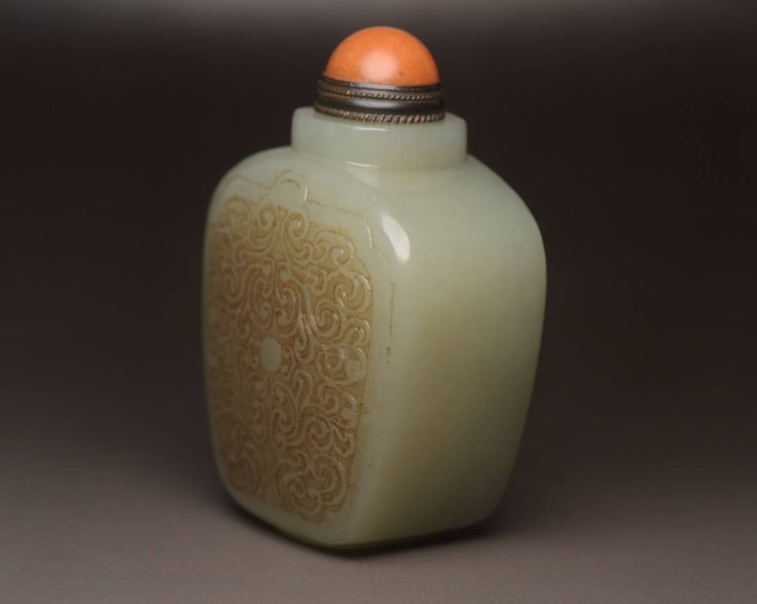 Hetian Jade Snuff Bottle - 3