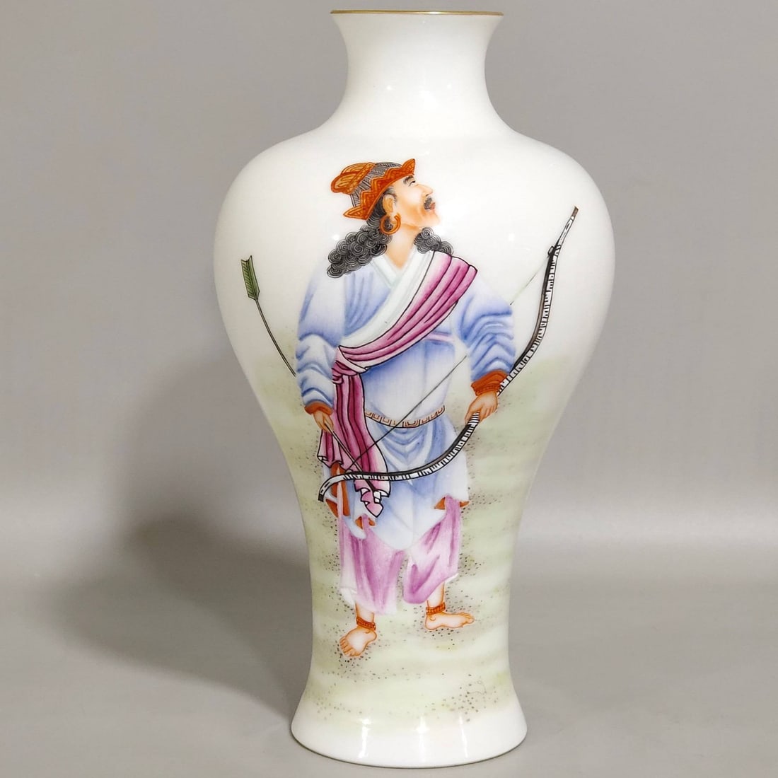 A thin-walled plum vase with a hunting scene and inscription by the Qianlong period (1 of 8)