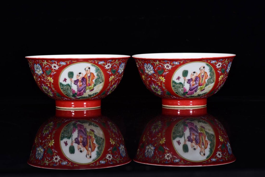 A Qing Dynasty Yongzheng period famille rose bowls with a child design: A Qing Dynasty Yongzheng period famille rose bowl with a child design, 7*15 cm in size.
