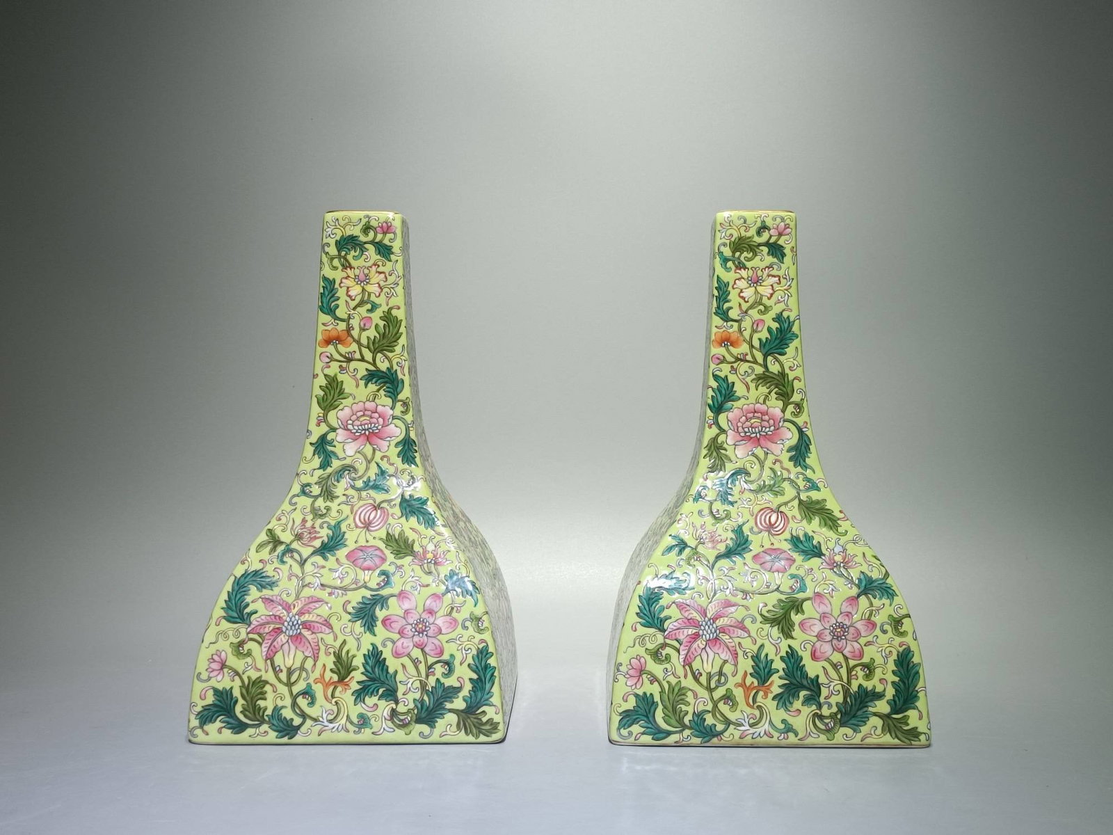 A square vases with famille rose enamels on a green ground and painted with Western flowers (1 of 7)