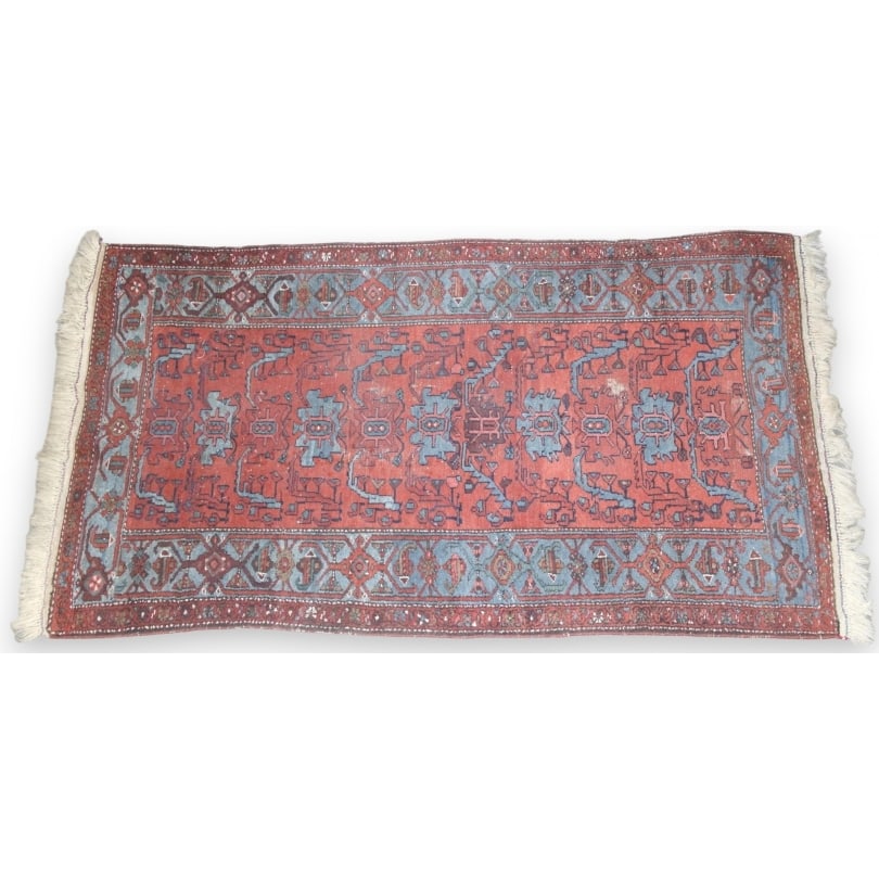 Eastern Red background carpet: Red background carpetOrigin: EasternPeriod: 20th centuryMaterials: WoolDimensions: Ht 200 x 105 cm