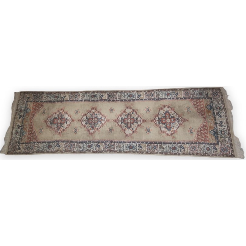 Beige-background runner rug (1 of 3)