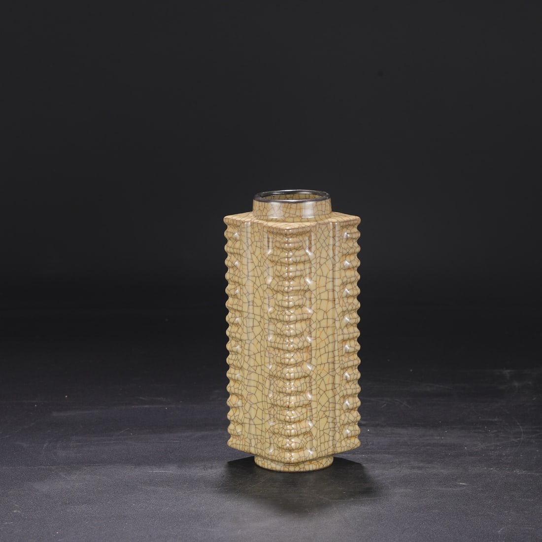 A large, imperial-style cong-shaped vase with a beige glaze and silver rim, formerly from the: Dimensions: Height 22.5 cm, Mouth Diameter 6 cm, Belly Diameter 8 cm.