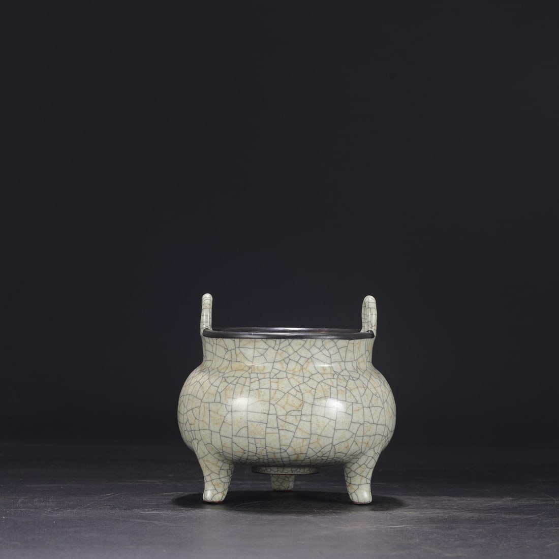 A Northern Song Dynasty Ge ware celadon-glazed, silver-rimmed imperial tripod-shaped censer, (1 of 8)