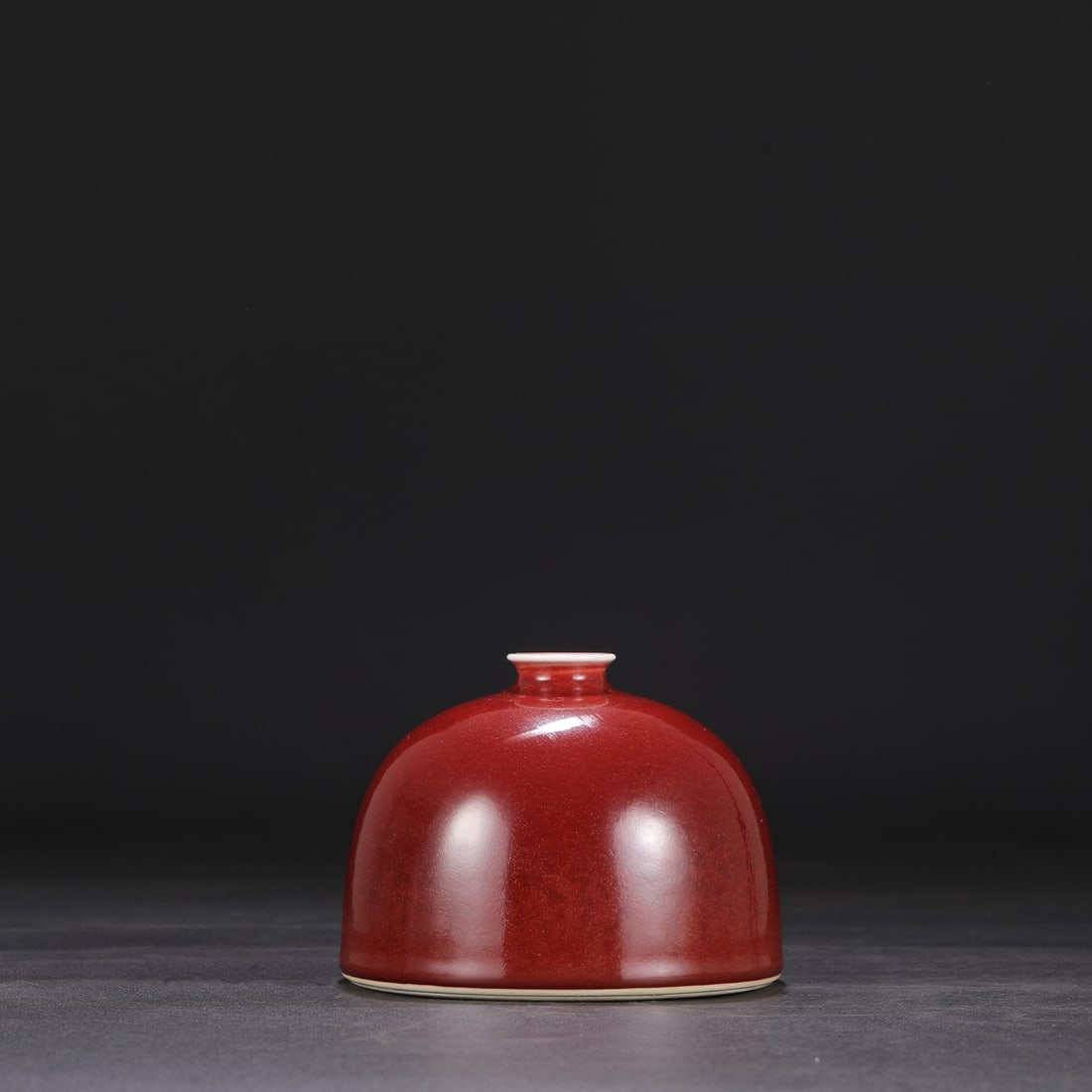 A Qing Dynasty Kangxi period peachbloom-glazed Taibai vase with incised dragon design. (1 of 7)