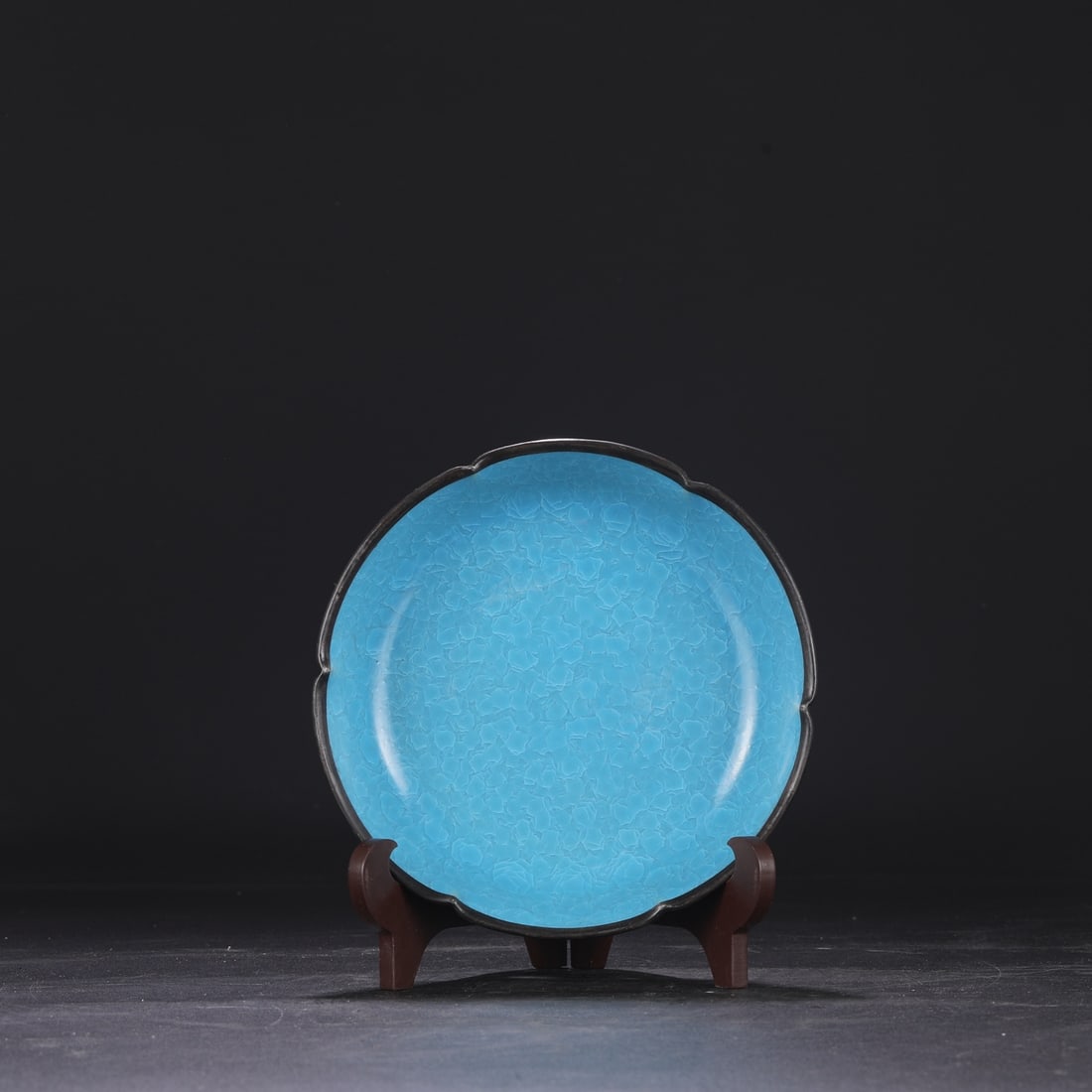 A large imperial plate and washer from the Northern Song Dynasty, Ru ware, with a sky-blue glaze, (1 of 6)