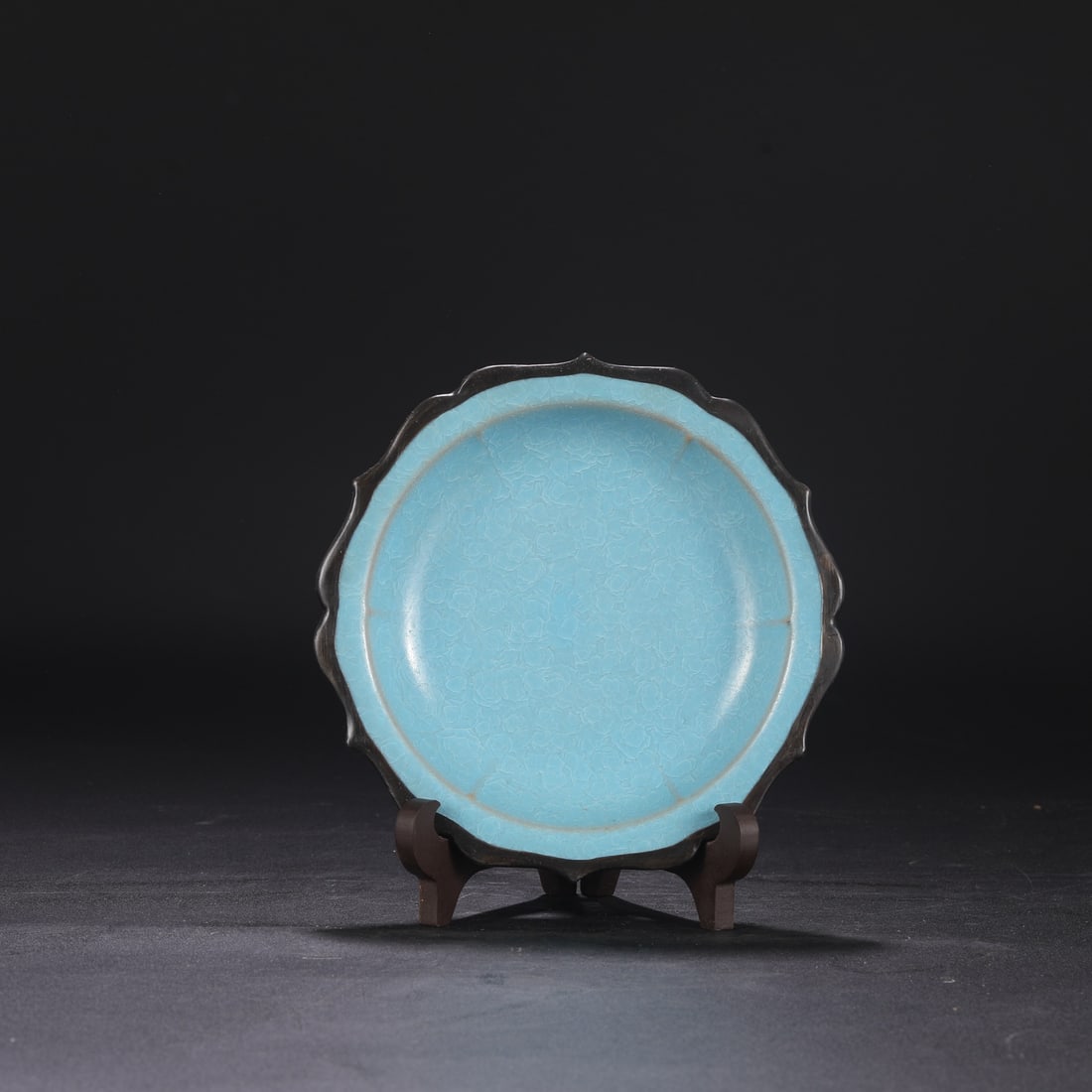 A large imperial plate and washer from the Northern Song Dynasty, Ru ware, with a sky-blue glaze, (1 of 6)