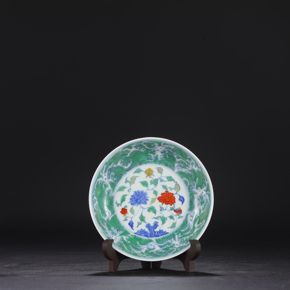 A large doucai (enamel overglaze) dish with wave and floral design from the Chenghua period of the (1 of 8)