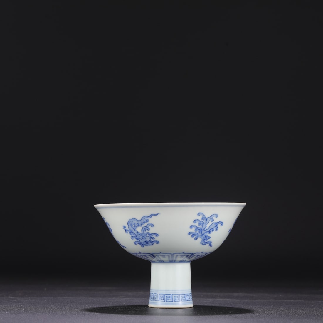 A Ming Dynasty Chenghua blue and white porcelain stem bowl with Buddha's Hand and Sanskrit: Dimensions: Height 10.5 cm, Diameter 15.5 cm.