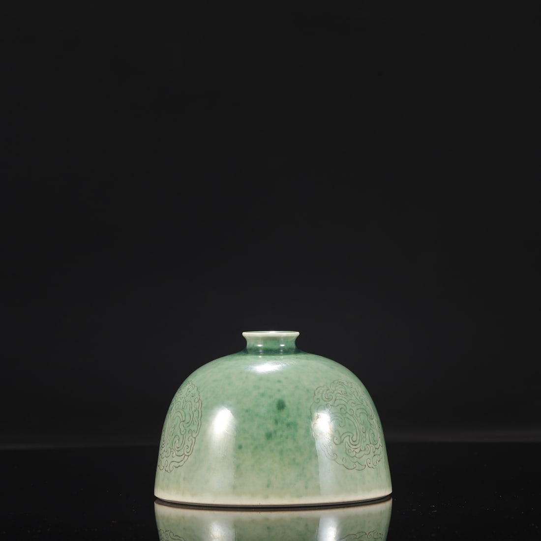 Formerly in the collection, a Qing Dynasty Kangxi period green-glazed Taibai vase with incised (1 of 7)