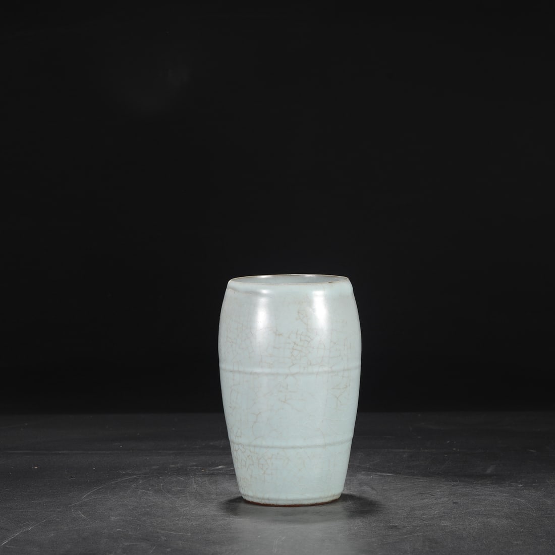 Dimensions of a Southern Song Dynasty official kiln celadon flower vase (from a collection): Height (1 of 7)