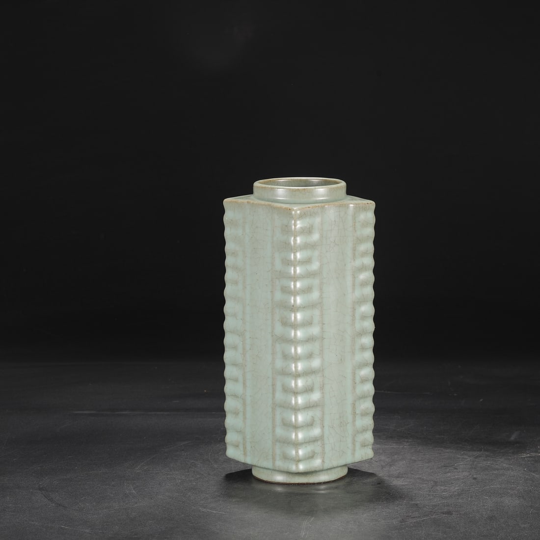 A Southern Song Dynasty official kiln celadon vase in the shape of a cong, used in the imperial (1 of 8)