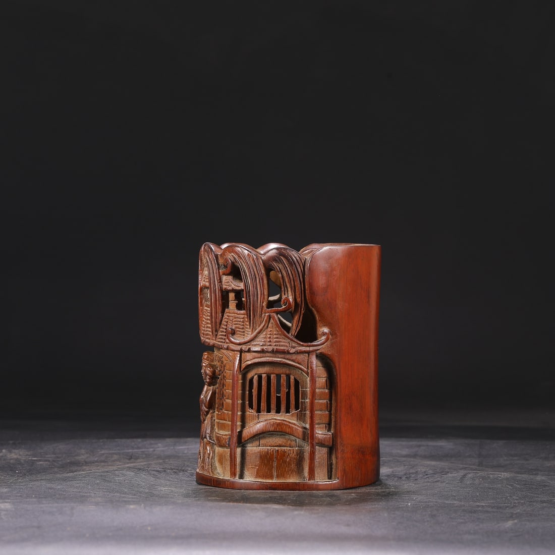 A large bamboo brush pot with carved figures and pavilions from the Qianlong period of the Qing (1 of 8)