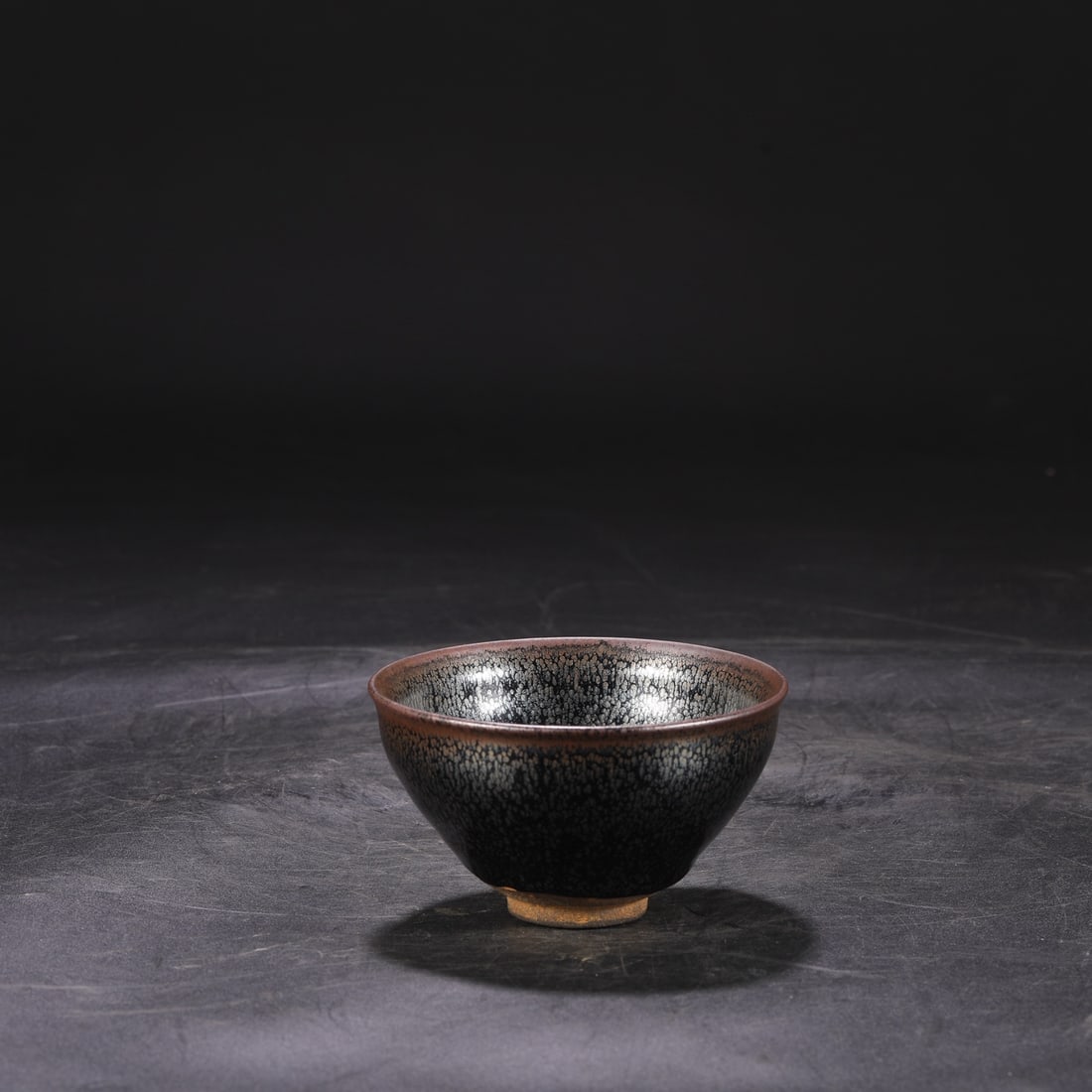 Dimensions of a Northern Song Dynasty Jian ware oil-spot tea bowl (formerly in the collection): (1 of 7)