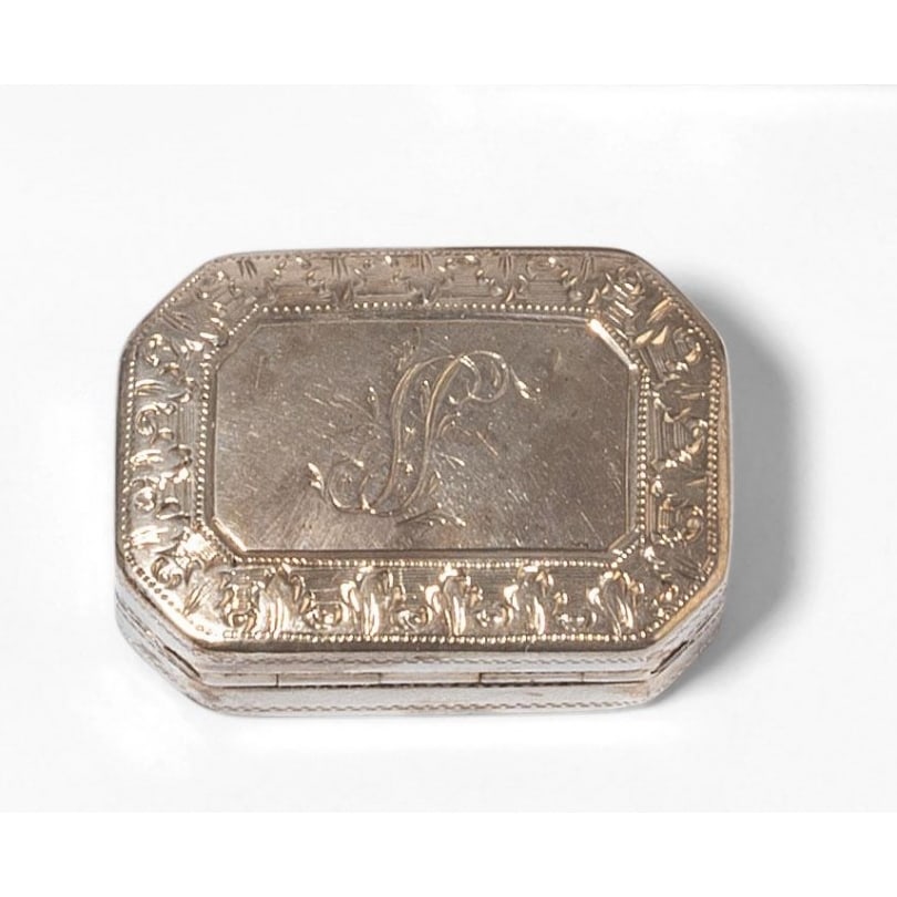 English 19th century Silver SS dressing Birmingham, 1807: Silver SS dressing table by John Shaw, Birmingham, 1807Origin: EnglandPeriod: 19th centuryMaterials: SilverDimensions: Ht 1 x 2.5 x 2 cm