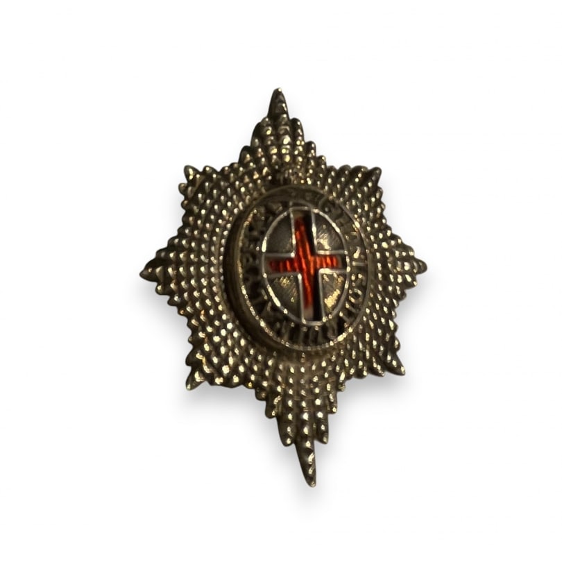 English 20th century Silver "Coldstream Guards" medal: Silver "Coldstream Guards" medalOrigin: EnglandPeriod: 20th centuryMaterials: SilverDimensions: Ht 5 x 4 x 2 cm