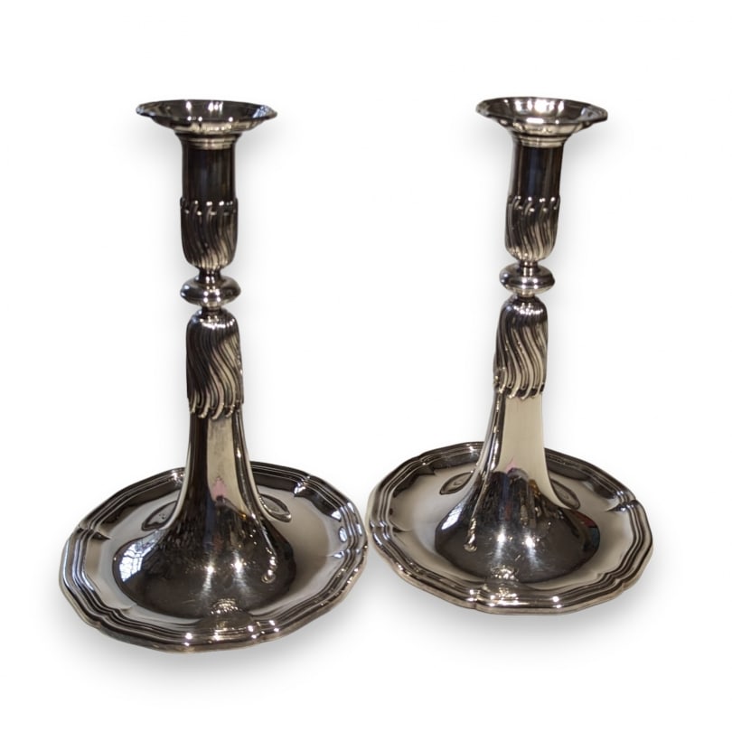 Pair of Trumpet candlesticks by JEZLER: Pair of Trumpet candlesticks by JEZLER33-291Origin: SwitzerlandPeriod: 20th centuryMaterials: SilverDimensions: Height 25 x Diameter 16 cm