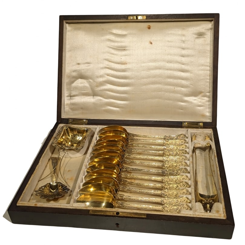 French 19th century Vermeil silver tea service: A silver-gilt tea service by Eusèbe Callot (goldsmith in Paris from 1845 to 1867):12 spoons,1 sugar tongs, 1 strainer,1 sifter.The case is marked "Napoléon Empereur" (Napoleon Emperor).Origin: Franc