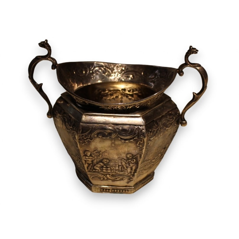 Danish Hexagonal bowl "Fishing Scenes" in 833 silver: Hexagonal bowl "Fishing Scenes" in 833 silver, 1906,121gOrigin: HollandPeriod: 20th centuryMaterials: SilverDimensions: Ht 9.5 x 12 x 8 cm