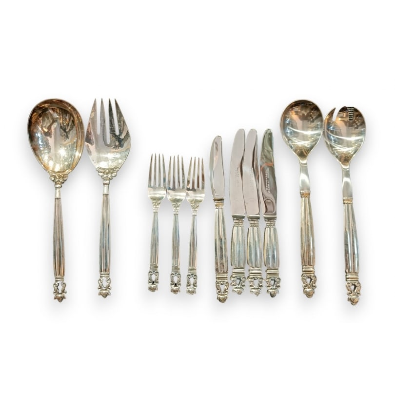 Acorn silver service part by Georg JENSEN: Acorn silver service part by Georg JENSENOrigin: DenmarkPeriod: 20th centuryMaterials: SilverDimensions: Height cm