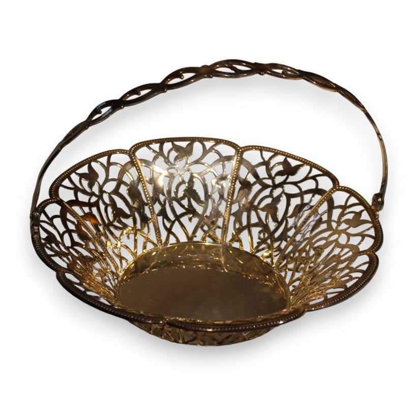German 20th century WMF Silver-Plated Metal Openwork Basket: WMF Silver-Plated Metal Openwork BasketOrigin: GermanyPeriod: 20th centuryMaterials: Silver-plated metalDimensions: Height 17 cm x Diameter 21 cm