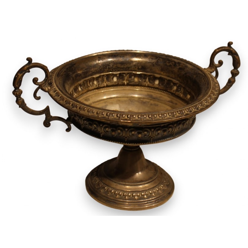 swiss Late 19th century Footed cup with 800 silver handles: Footed cup with silver handles 800217gOrigin: SwitzerlandPeriod: Late 19th centuryMaterials: SilverDimensions: Ht 15 x 23 x 16 cm