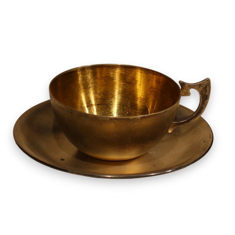 Russian 20th century 875 silver cup and saucer from Tallinn: Tallinn silver cup and saucer (875)159gOrigin: RussiaPeriod: 20th centuryMaterials: SilverDimensions: Height 5 x Diameter 13 cm