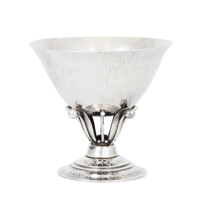 Standing cup No. 17 by Georg JENSEN: Footed cup No. 17 by Johan Rohde for Georg JENSEN dated 1923, hallmark Christian F. Heise, re-hallmarked in London by George Stockwell in 1922Origin: DenmarkPeriod: 20th centuryMaterials: SilverDimens