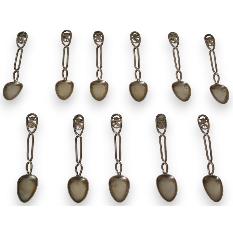 19th century Russian Set of 11 "Initial J" Silver 84 spoons: Set of 11 "Initial J" spoons, in Russian silver,St. Petersburg, TT164gOrigin: RussiaPeriod: 19th centuryMaterials: SilverDimensions: Ht 1.5 x 11 x 2.5 cm