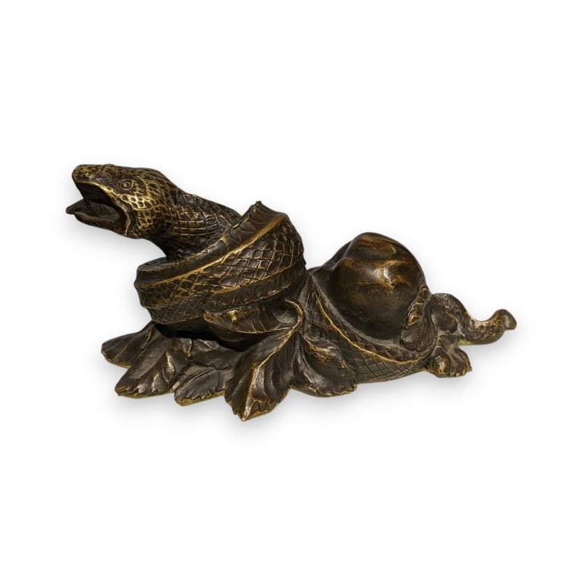 19th century "Snake and Apple" Door Handle: Patinated bronze door handle in the shape of a snake and appleOrigin: FrancePeriod: 19th centuryMaterials: BronzeDimensions: Ht 12 x 30 x 15 cm