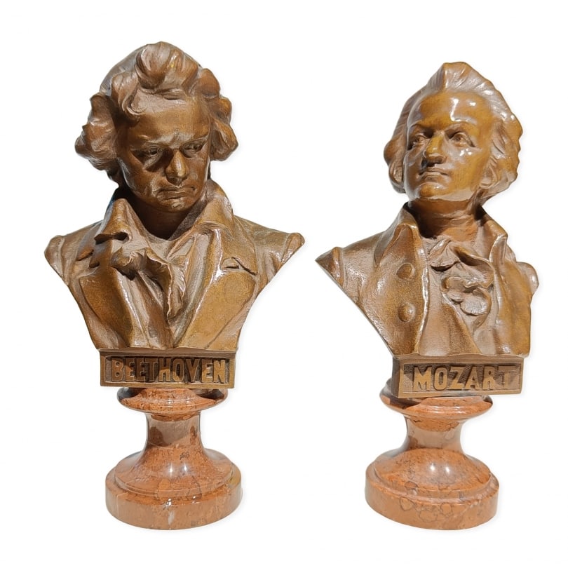 Late 19th century Pair of bronze busts signed H. MÜLLER: Pair of bronze busts "Mozart" and "Beethoven" signed H. MÜLLER (Hans 1873-1937)Origin: GermanyPeriod: Late 19th centuryMaterials: BronzeDimensions: Ht 16 x 9 x 6 cm