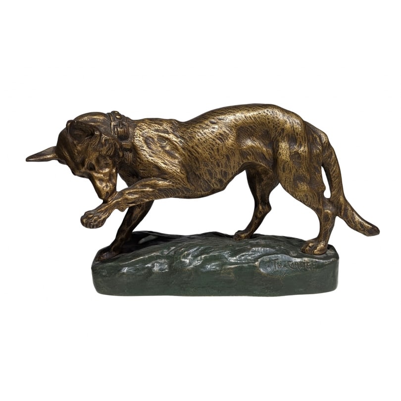 Bronze "German Shepherd" signed Th. CARTIER: Bronze "German Shepherd" signed Th. CARTIER (Thomas François 1879-1943)Origin: FrancePeriod: 20th centuryMaterials: BronzeDimensions: Ht 14 x 25 x 8 cm