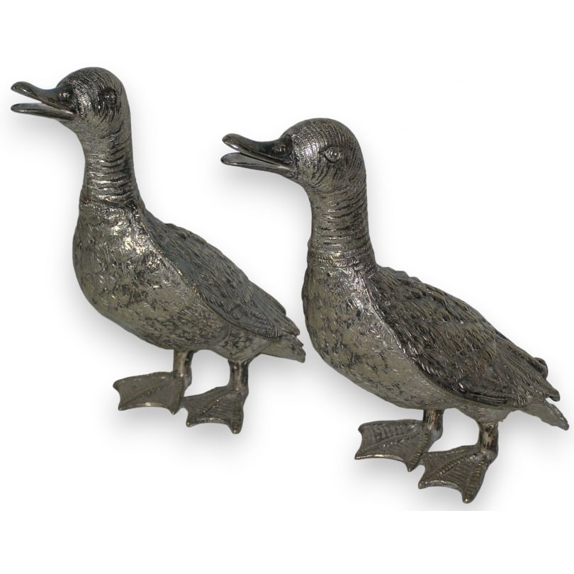French 20th century Pair of "Duck" sculptures: Pair of "Duck" sculptures, in silvered bronze.Origin: FrancePeriod: 20th centuryMaterials: Silvered bronzeDimensions: Ht 26 x 16 x 25 cm