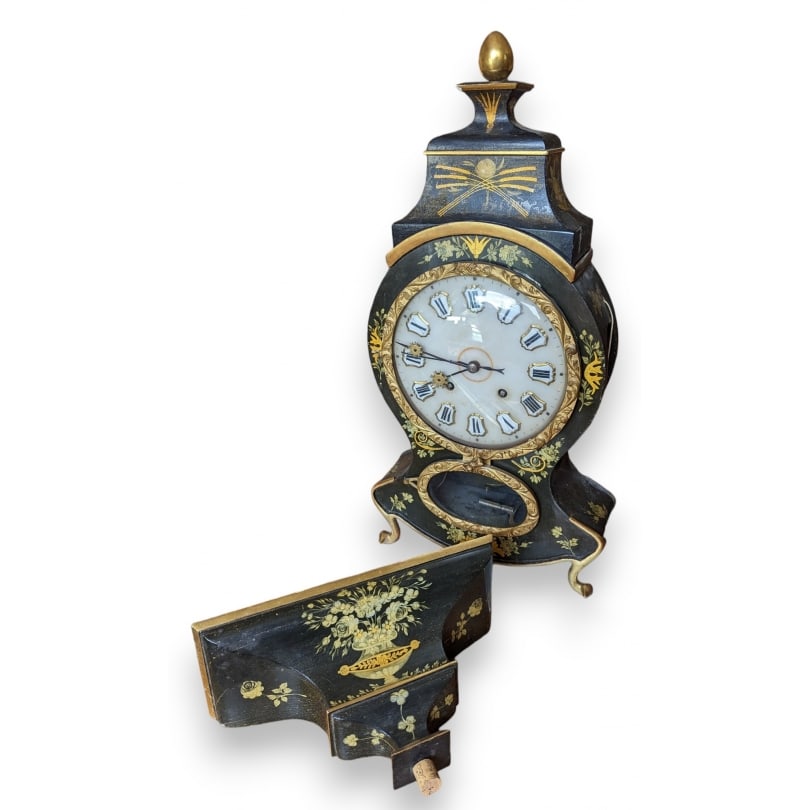Swiss 19th century Neuchateloise clock signed AMB: Neuchâtel clock decorated with wheat and flowers, alabaster dial with white enamel cartouches and Roman numerals, movement signed AMB 1875 (Aimé BILLON), with its consoleOrigin: SwitzerlandPeriod: 1