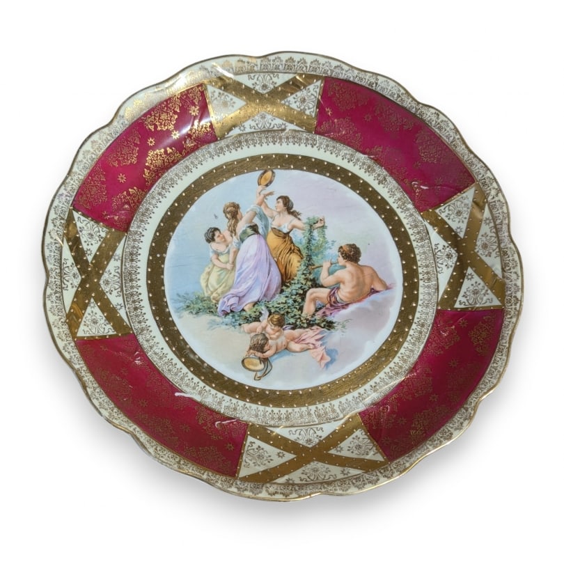 German Porcelain dish "The Dance": "The Dance" plate in St. Kilian porcelainOrigin: GermanyPeriod: 20th centuryMaterials: PorcelainDimensions: Height 4 x Diameter 29 cm
