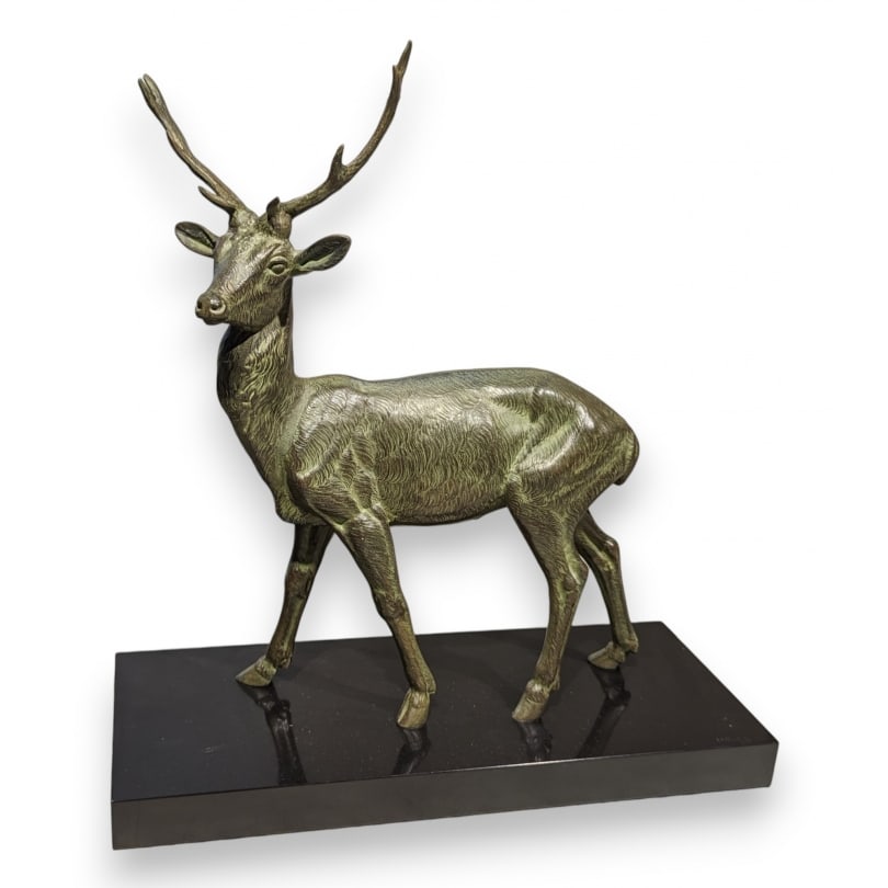 French Stag in spelter, signed LEDUCQ: Stag in green patinated spelter with black marble base, signed LEDUCQ (Michel 1879 - 1955)Origin: FrancePeriod: 20th centuryMaterials: SpelterDimensions: Ht 38 x 37 x 15 cm
