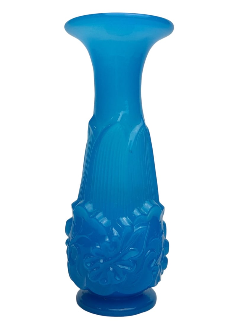 Baccarat - Opaline vase: Fantasy vase in molded blue opaline glass with floral and leaf decoration, 19th century. Height: 17cm
