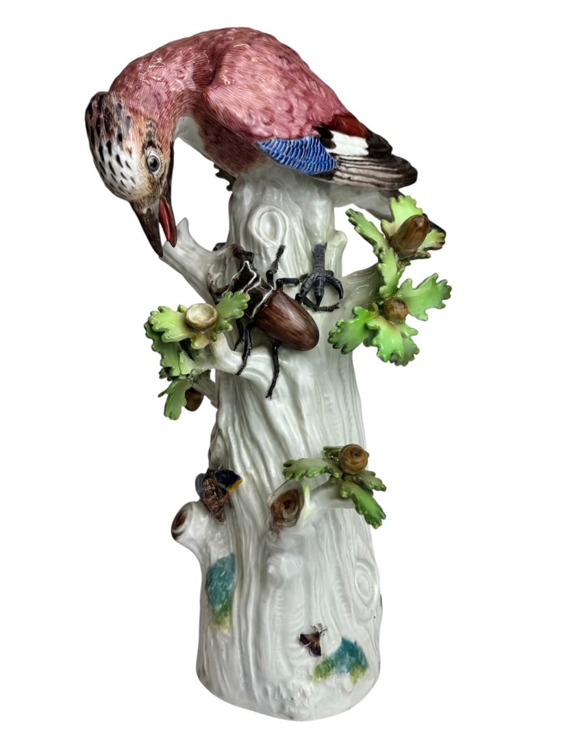 Meissen - porcelain jay group with a stag beetle: Large Meissen porcelain group depicting a jay on an oak trunk with insects such as a stag beetle and small butterflies (Eichelhäher mit Hirschkäfer). Created by Johann Joachim Kaendler in 1740. Mark