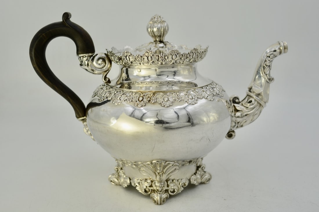 Silver teapot, France, early 19th century (1 of 10)